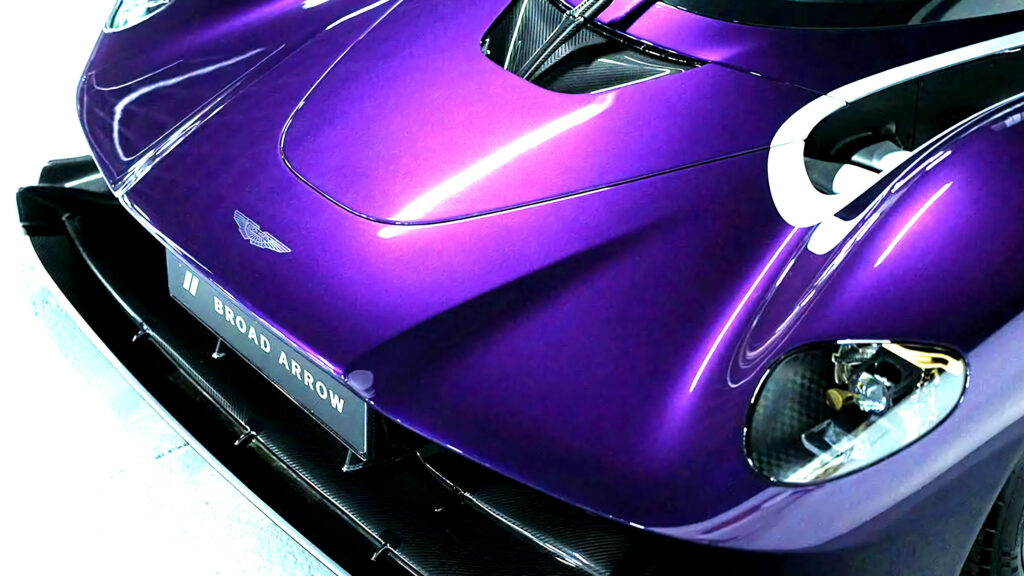 Власник витратив на опціони суму вартістю з новий Ferrari, щоб потім позбутися Aston Martin після всього 60 миль пробігу