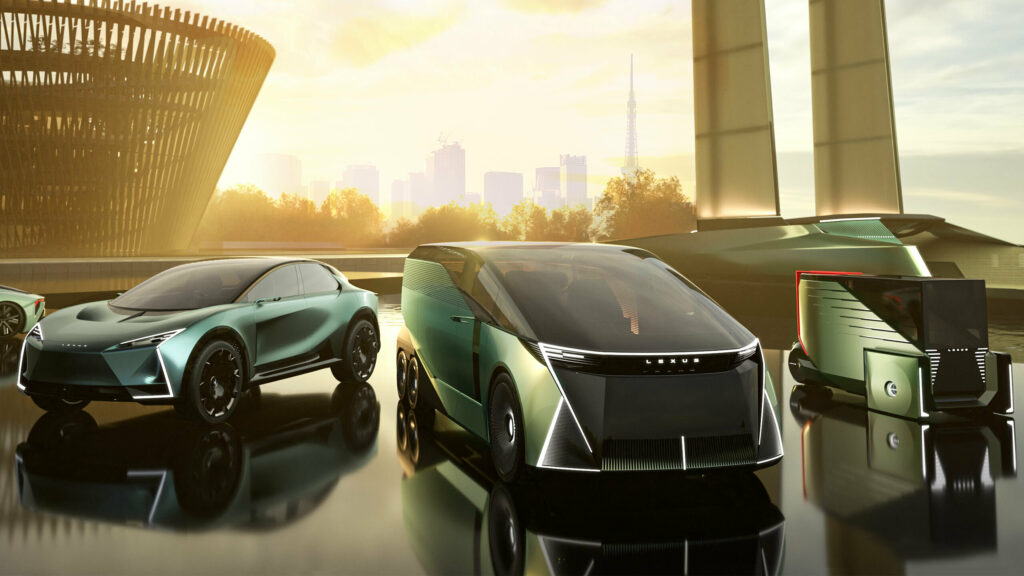 Лексус LS перетворився на дивний фургон із шістьма колесами