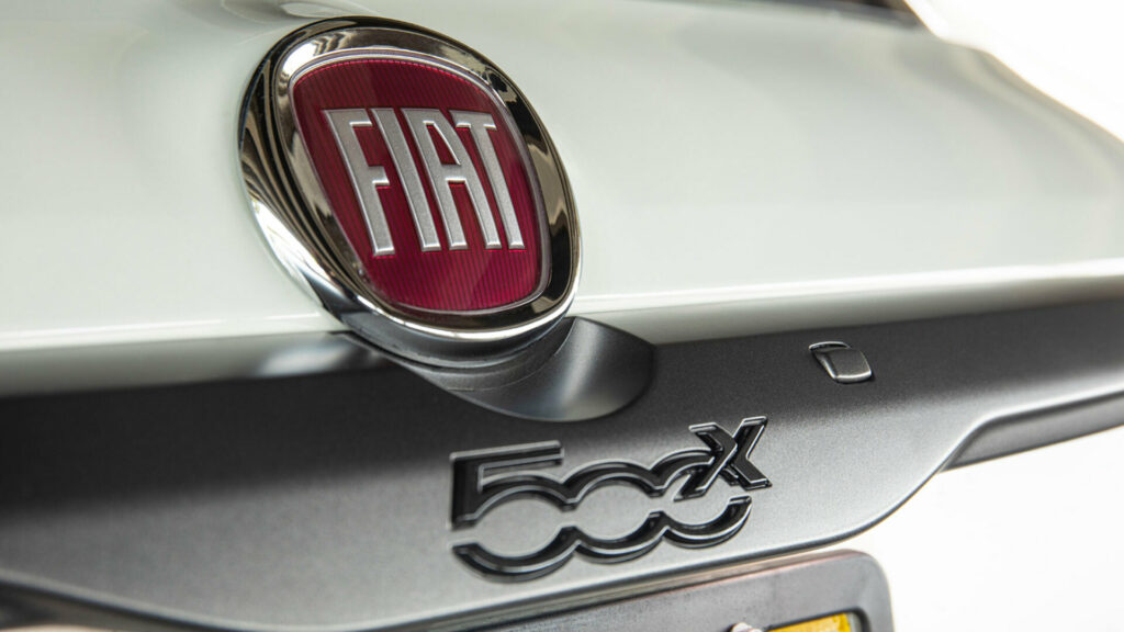 Продавці досі не можуть позбутися забутого позашляховика Fiat через багато років