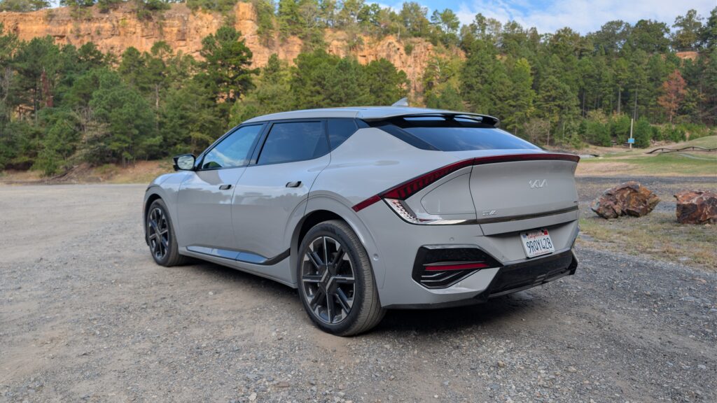  The 2026 Kia EV6 GT-Line Still Feels Great Yet Something’s Missing | Review