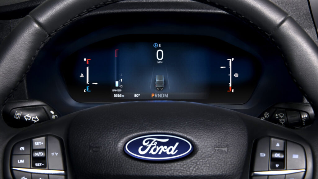 Робочий фургон Ford став значно розумнішим, проте за це доведеться доплатити