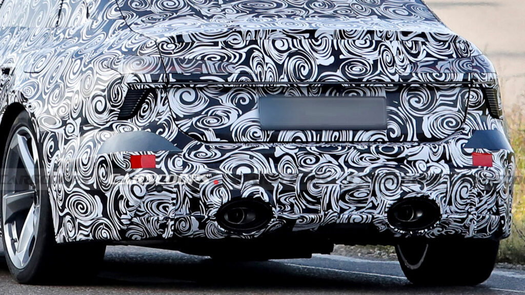 Після 15-річної перерви Audi знову випускає седан RS6