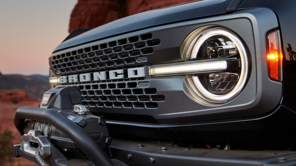 Форд Бронко втрачають живлення та перестають заводитися