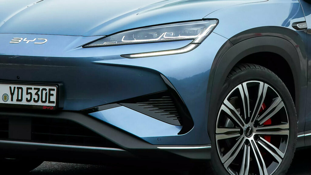 У жовтні компанія BYD реалізувала в Європі майже втричі більше автомобілів, ніж Tesla