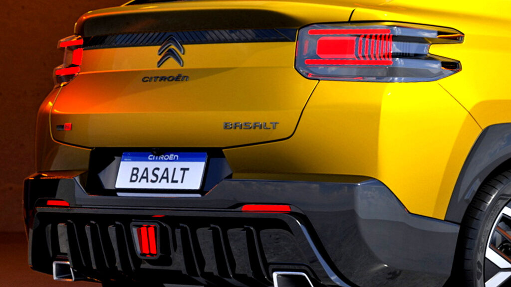 Бюджетний фастбек Citroen виглядає швидким лише коли стоїть на місці