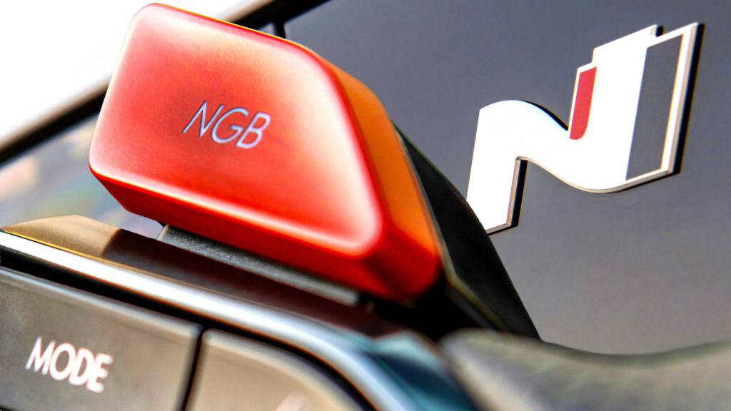 «Саме так» — заявив представник Porsche після тестування Hyundai Ioniq 5 N