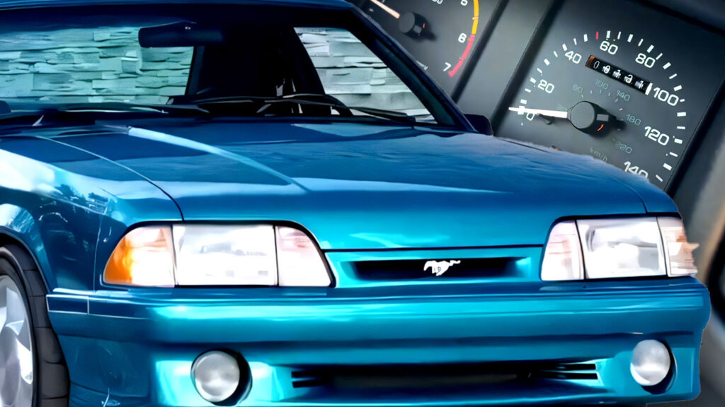 За новий Porsche 911 хтось віддав гроші за Mustang 1992 року, досі залишений у заводській плівці