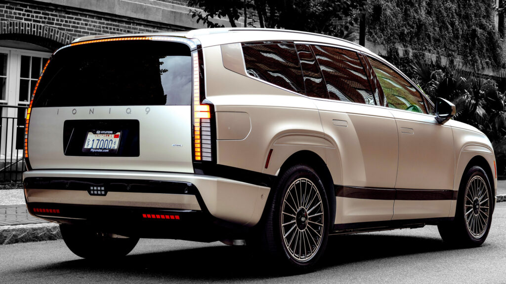 Продажі електромобілів Hyundai та Kia різко впали після раптової втрати податкових пільг