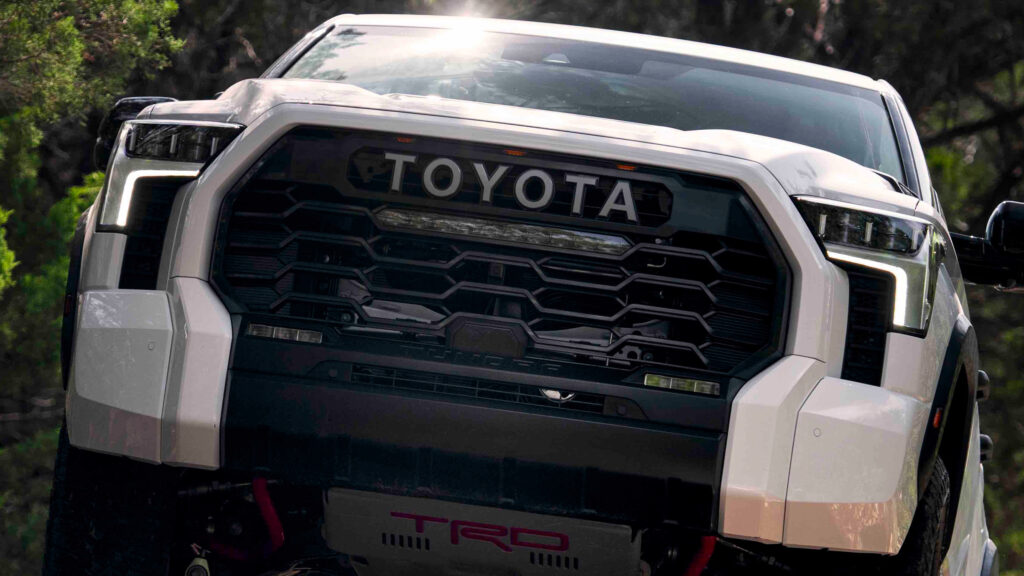 Ще 127 тисяч автомобілів Toyota та Lexus з двигунами V6 можуть самостійно вийти з ладу