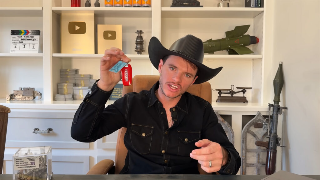 Влада конфіскувала Ferrari у WhistlinDiesel, тепер він оголосив війну державі