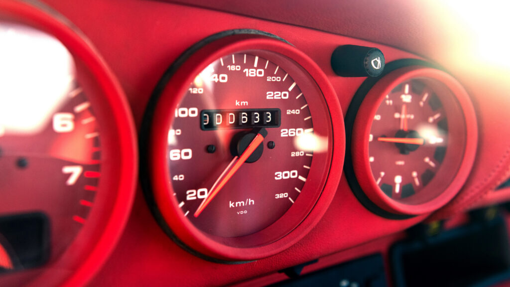 Не кожен Porsche 911 є тим, за кого себе видає, і цей екземпляр це яскраво демонструє