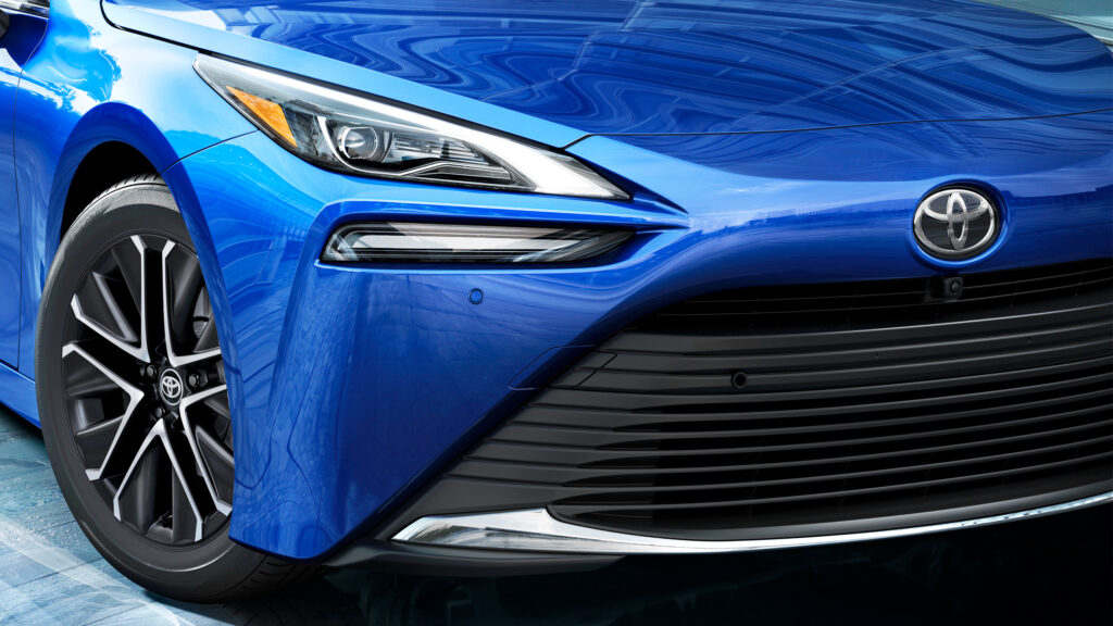 Тойота оновлює Mirai для 2026 року, але зміни будуть малопомітними