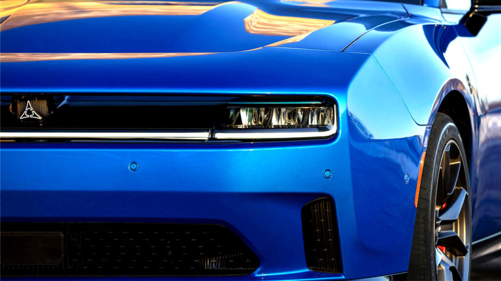 Нова електрична модель Charger не знаходить попиту, тому Dodge збільшила вартість понад на 12 тисяч доларів
