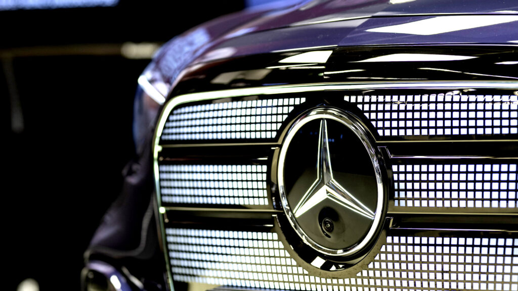 Покупці все частіше відмовляються від електромобілів на користь бензинових авто