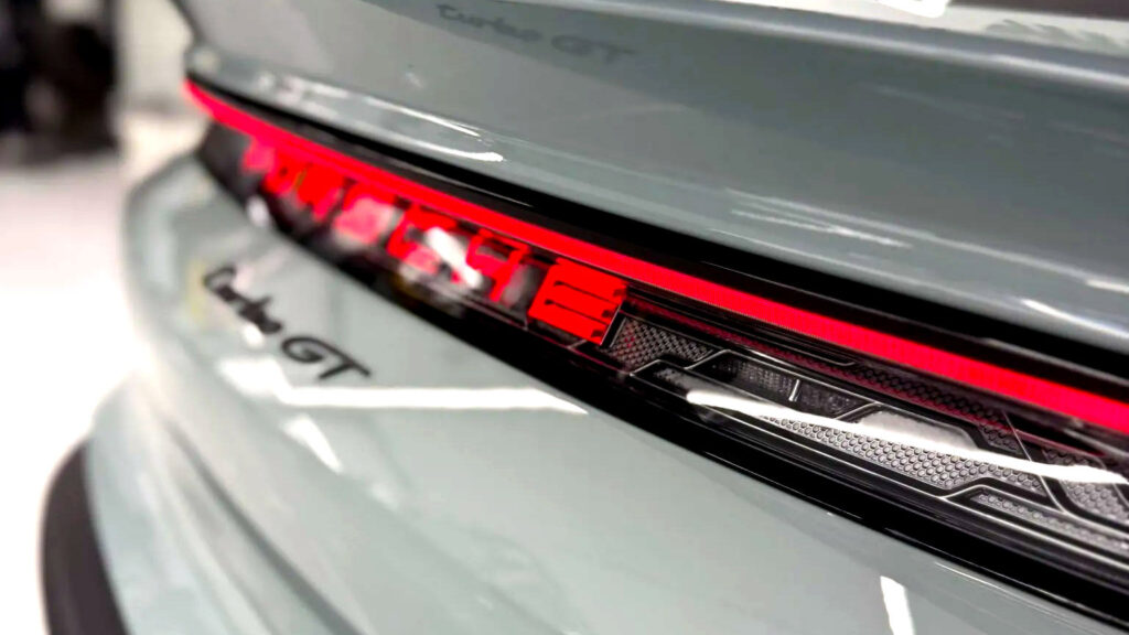 Найшвидший Porsche в історії зазнав жорстокого розчарування на аукціоні