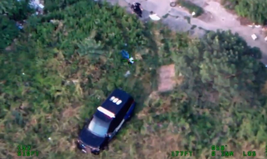 Підлітка збила поліцейська машина, проте правоохоронці стверджували, що це він налетів на позашляховик