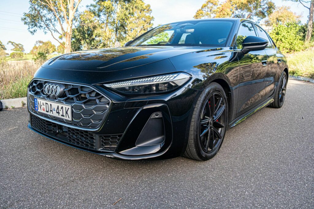 Audi S5 Вид збоку