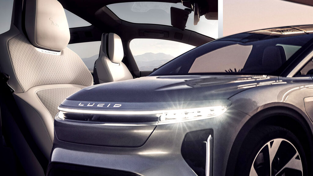 Невідповідні чохли на сидіннях можуть знешкодити подушки безпеки в електромобілі