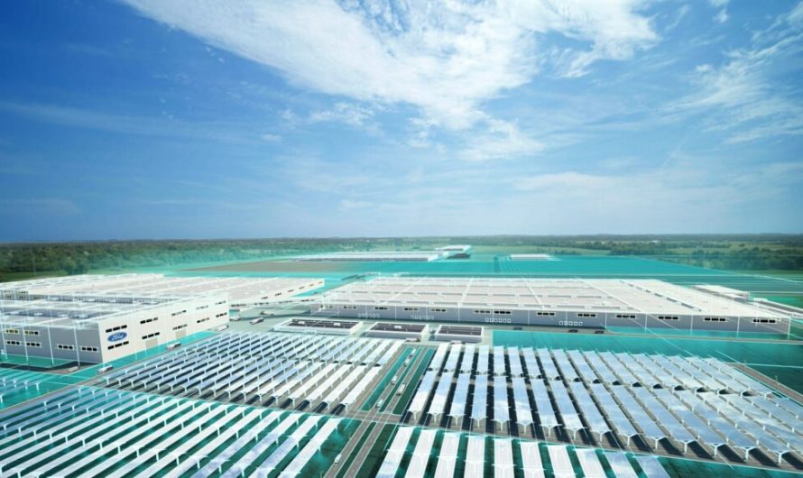 Ford не зміг перевершити Китай у виробництві акумуляторів, тому звернувся за допомогою