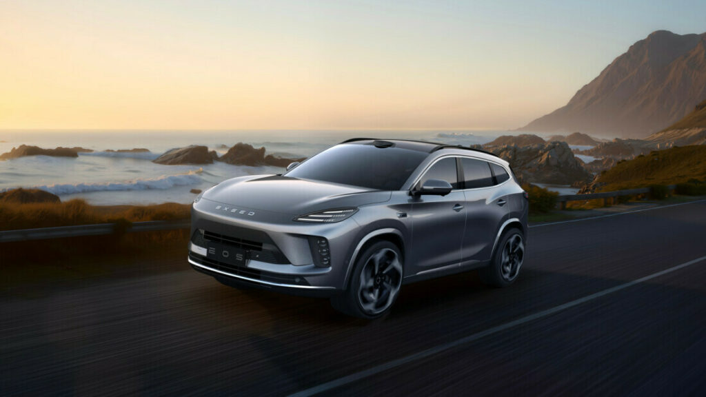 Chery Exlantis E05