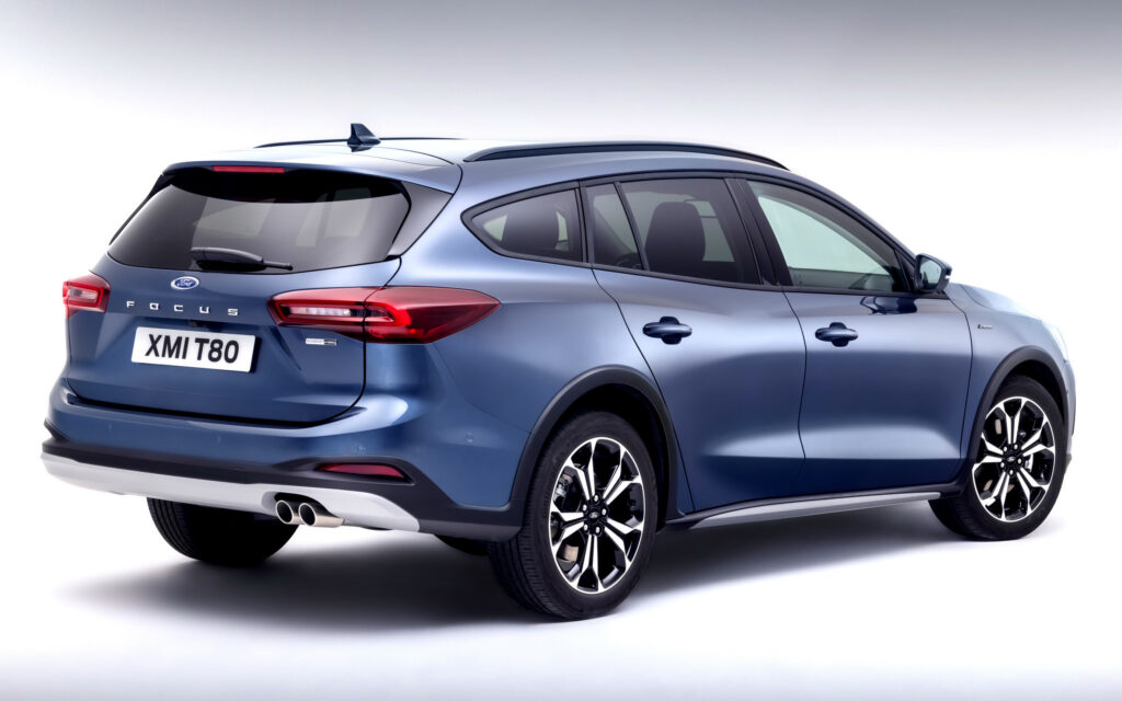 Forget Manspreading, Carspreading Is The New Urban Menace