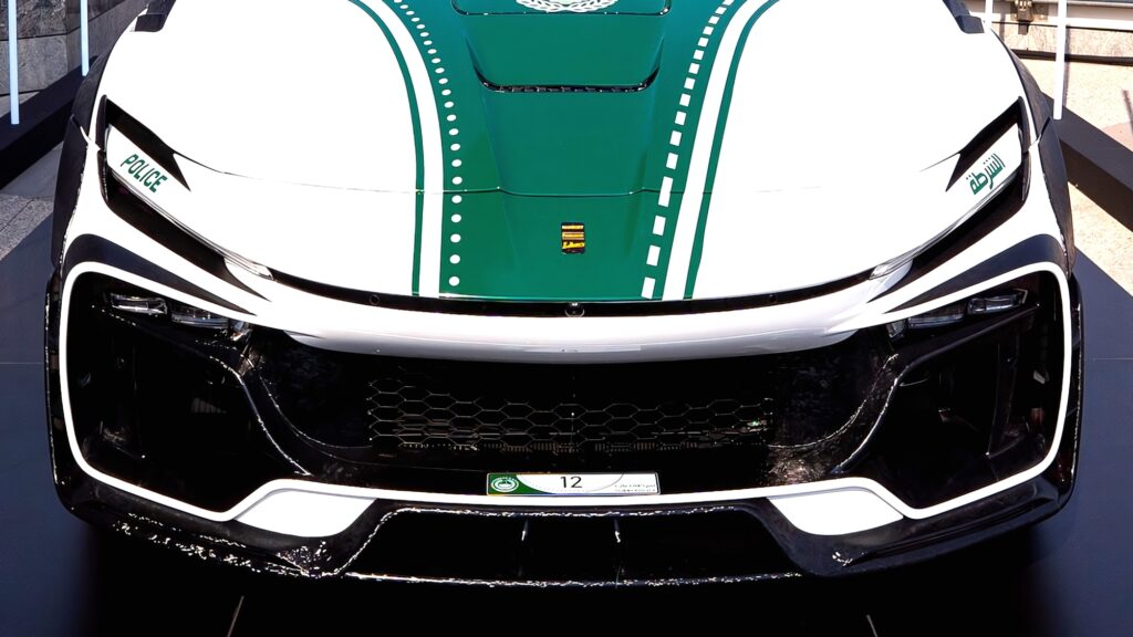 Поліцейський позашляховик Ferrari в Дубаї може бути злочином сам по собі