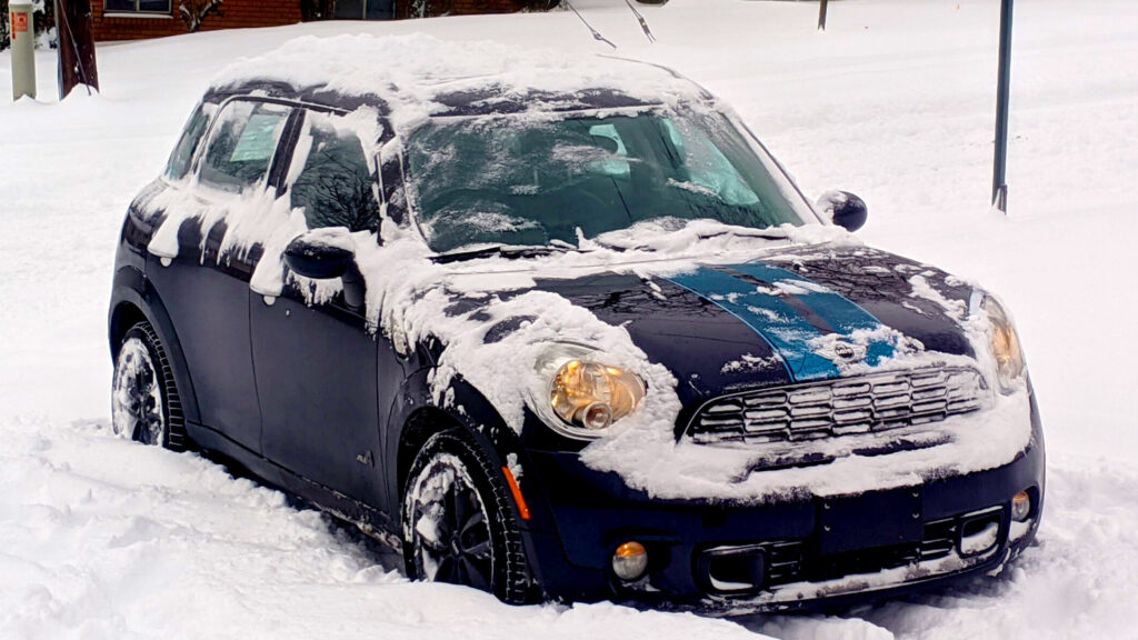 Водії в Огайо отримують штрафи за поширену зимову помилку