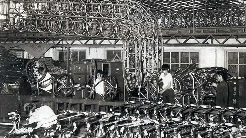 Перший велосипед Kia