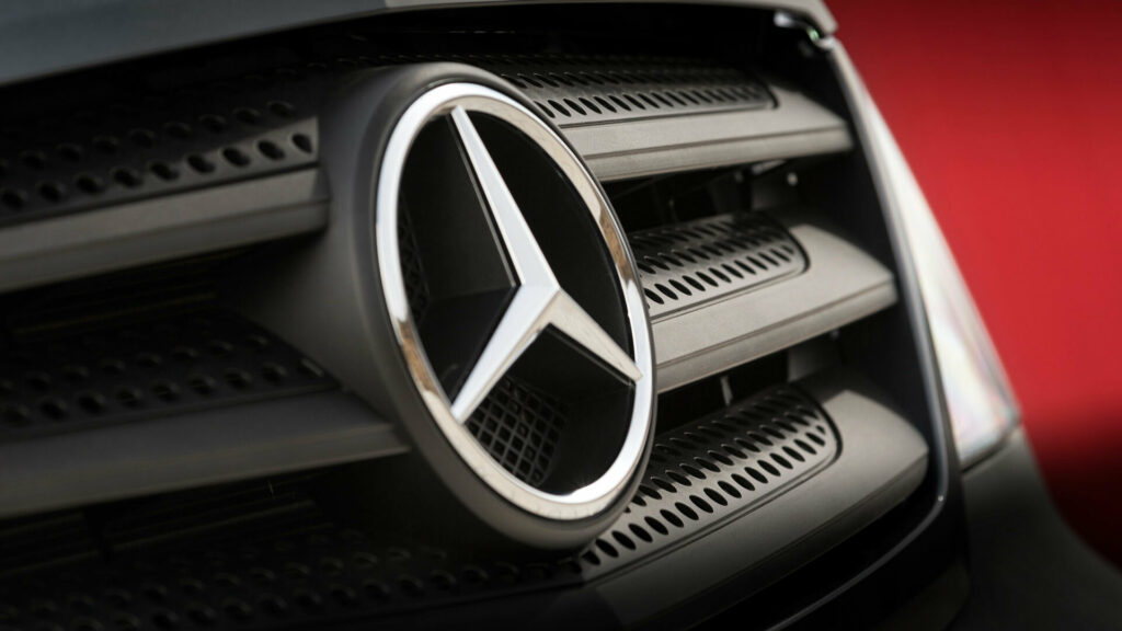 Скандал з дизельними двигунами Mercedes коштував компанії додатково 150 мільйонів доларів