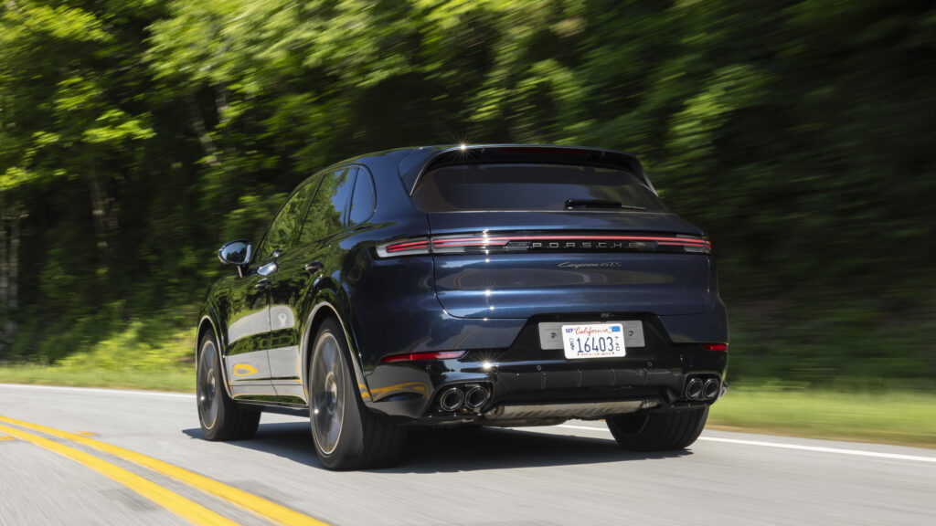 Зображення Porsche на стоянці