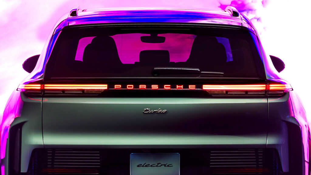 Porsche продовжує перекладати витрати на тарифи Трампа на своїх клієнтів