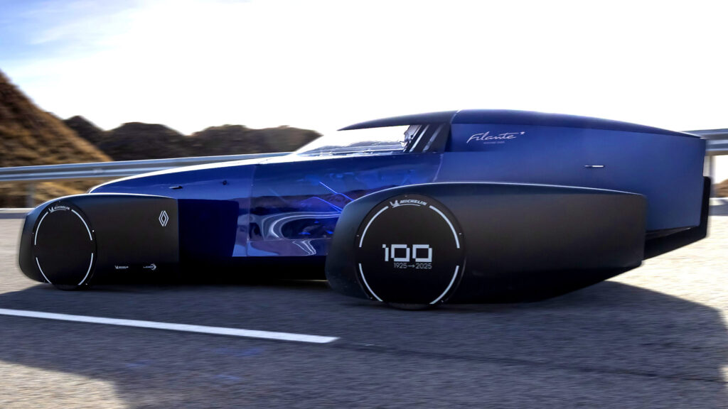 Цей неймовірний електромобіль подолав понад 1000 кілометрів і все ще мав заряд у батареї