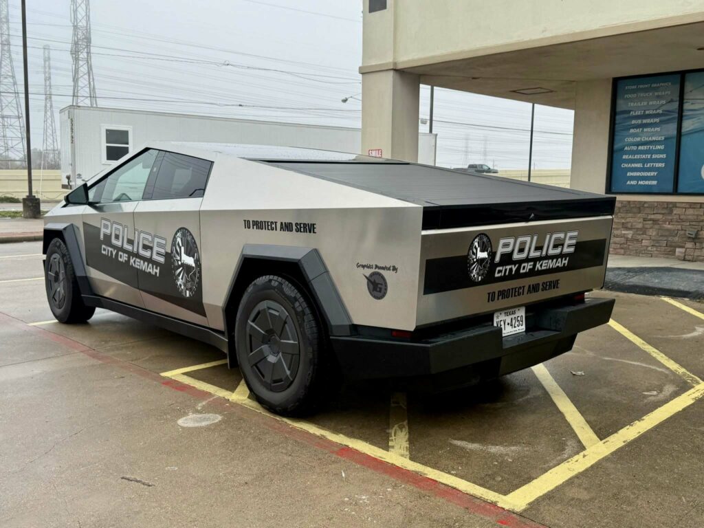 Tesla Cybertruck на службі в поліції
