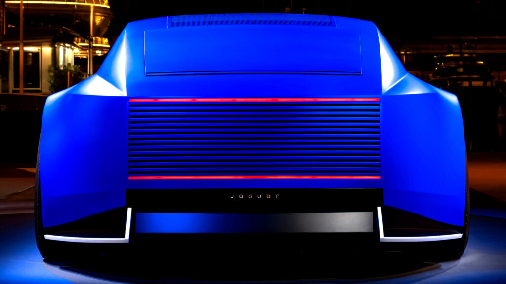 Задня частина Jaguar Type 00