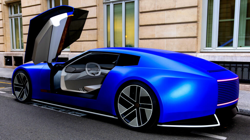 Ягуар сподівається, що їхня електромобільна ставка вартістю 180 тисяч доларів допоможе позбутися комплексу BMW