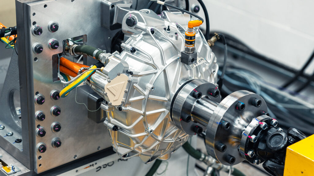 Mercedes заявляє, що їхня нова технологія для електромобілів може зробити задні гальма непотрібними