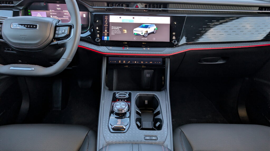 Деталі салону Jeep Wagoneer S