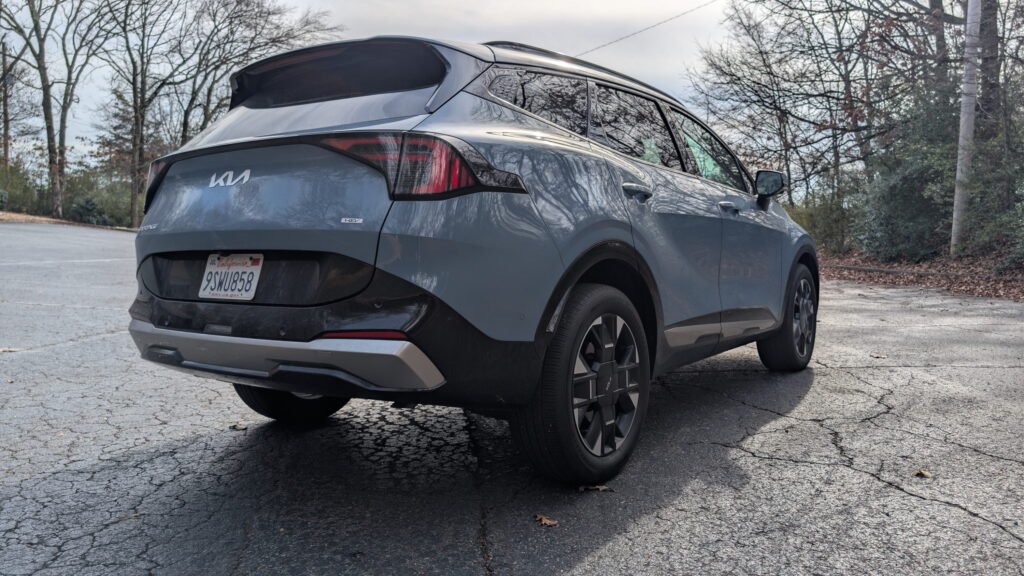 Kia Sportage Hybrid в русі