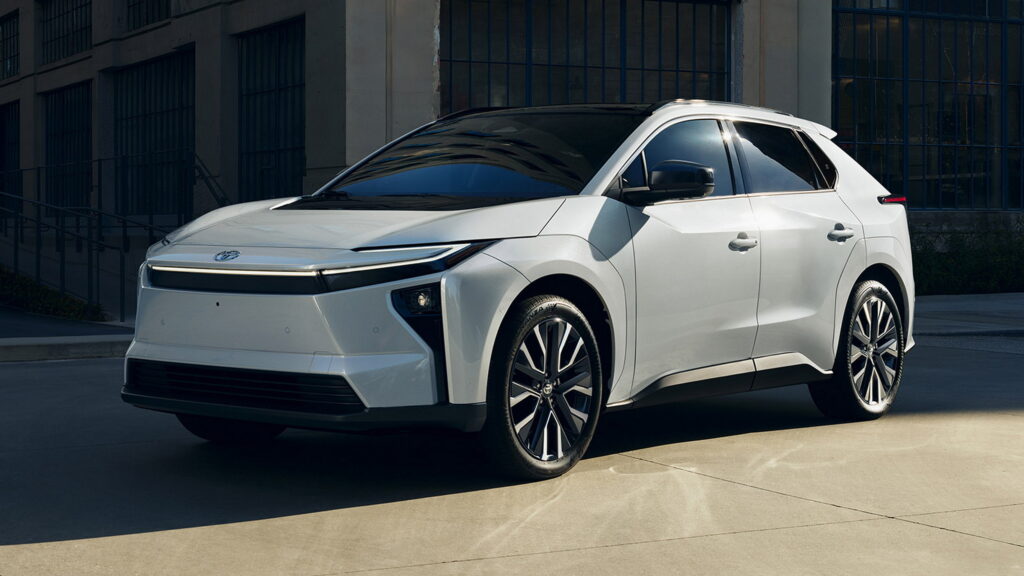 Японія залишається вірною гібридам