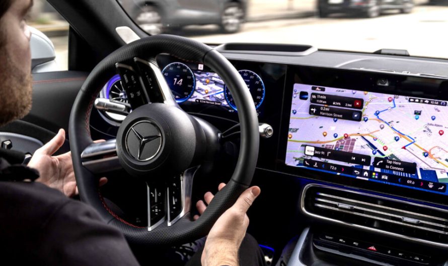 Mercedes дозволить керувати авто без рук у містах, але з певними обмеженнями