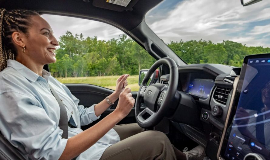 Власники F-150 подолали понад 118 мільйонів миль без участі керма