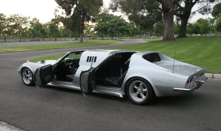 Спорткар Chevrolet Corvette 60-х переробили на лімузин та продають за $98000 (фото)
