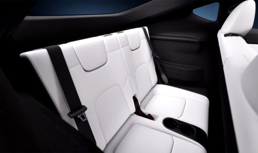 Нова третя лавка в Model Y ідеально підходить для дітей, які вам не дуже подобаються