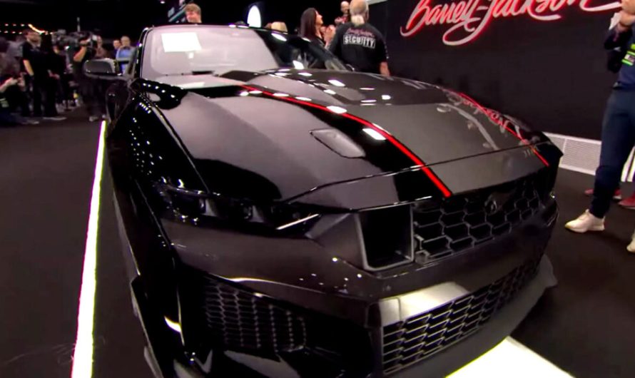 Ford підтвердив, що Mustang Dark Horse SC видає “значно більше 700 кінських сил”