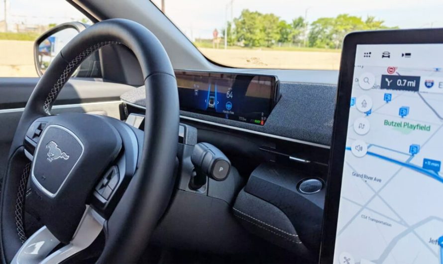 Ford планує зробити автономне водіння третього рівня доступним для широкого загалу до 2028 року