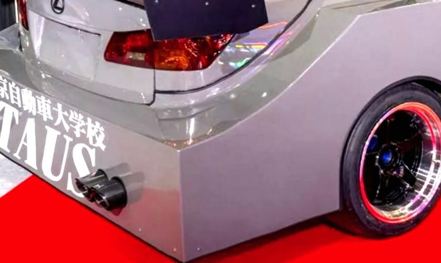 Цей автомобіль Lexus нагадує конструкцію з гри Minecraft