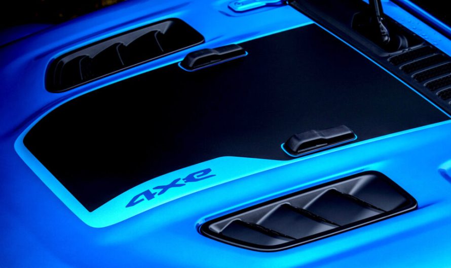 Stellantis припиняє виробництво гібридних автомобілів з підзарядкою на американському ринку