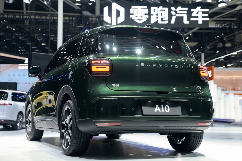 Один з 10 нових автомобілів, проданих в Європі минулого місяця, був китайським