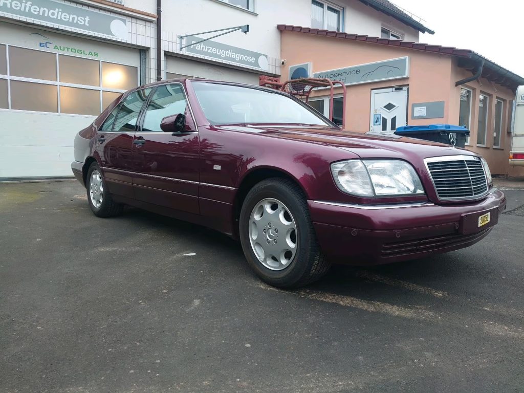 Mercedes-Benz S-Class W140