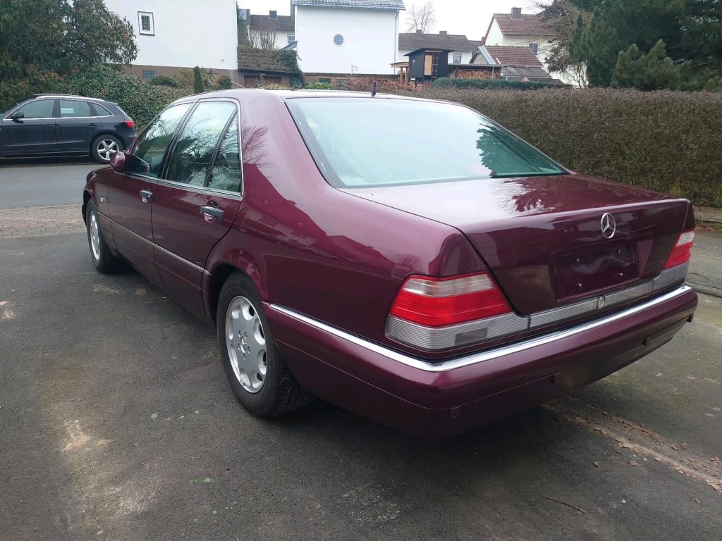 Mercedes-Benz S-Class W140